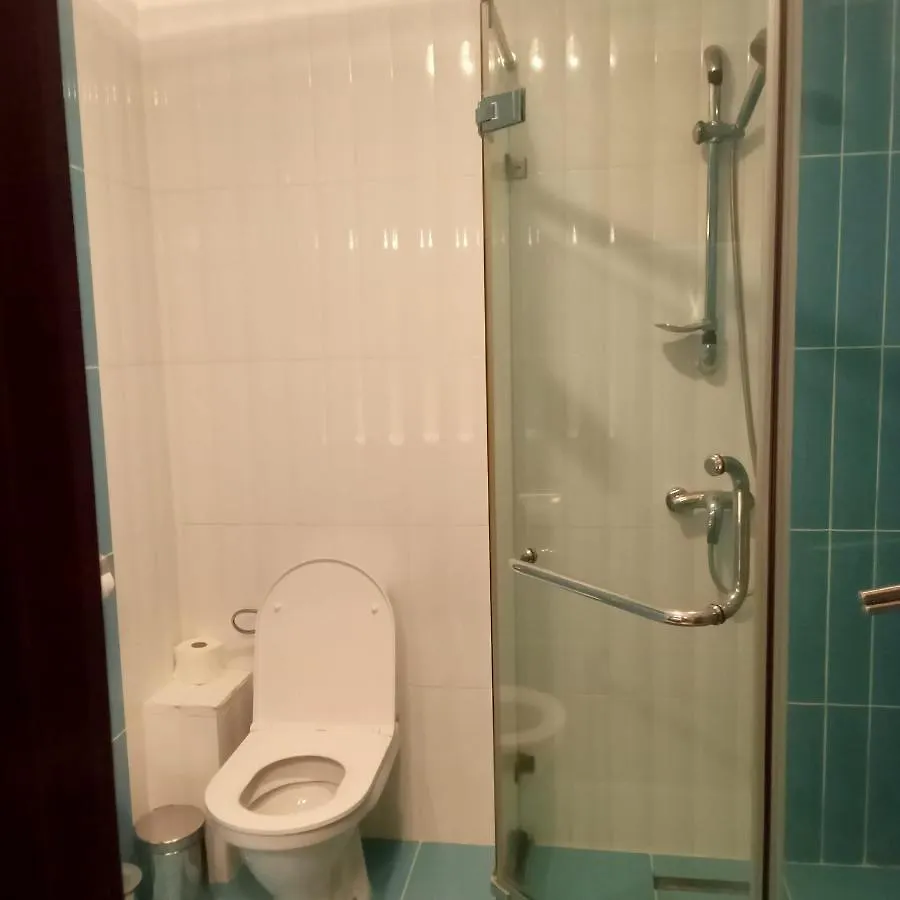 Casa Verde 1 Бухарест 0*,  Румыния